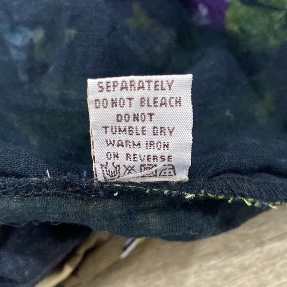 Magic floral dress size medium - Picture 12 of 12